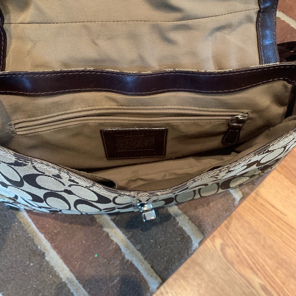 Handbag - Picture 5 of 5